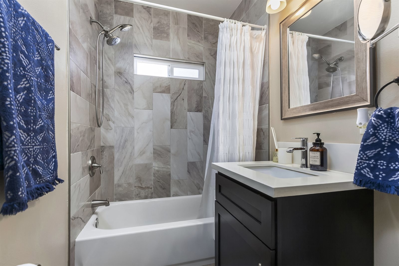 Building Photo - 2039 O Ave