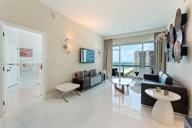 Building Photo - 6801 Collins Ave