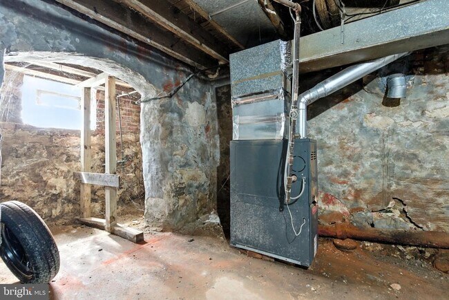 Building Photo - 144 N Dearborn St