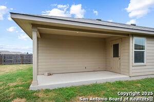 Building Photo - 425 Sabine River