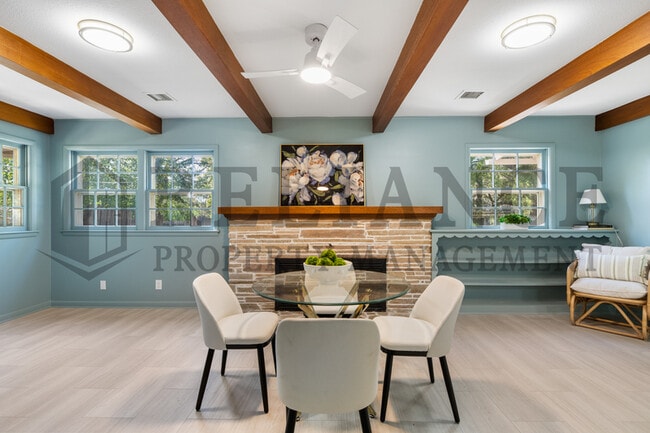 Building Photo - 1126 Farmstead St