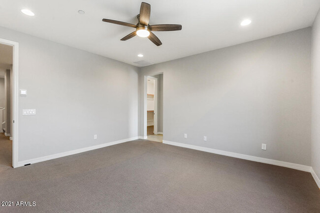 Building Photo - 7440 E Via De Luna Dr