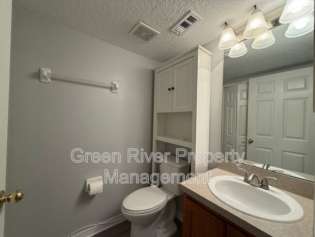 Building Photo - 1865B Green Springs Cir