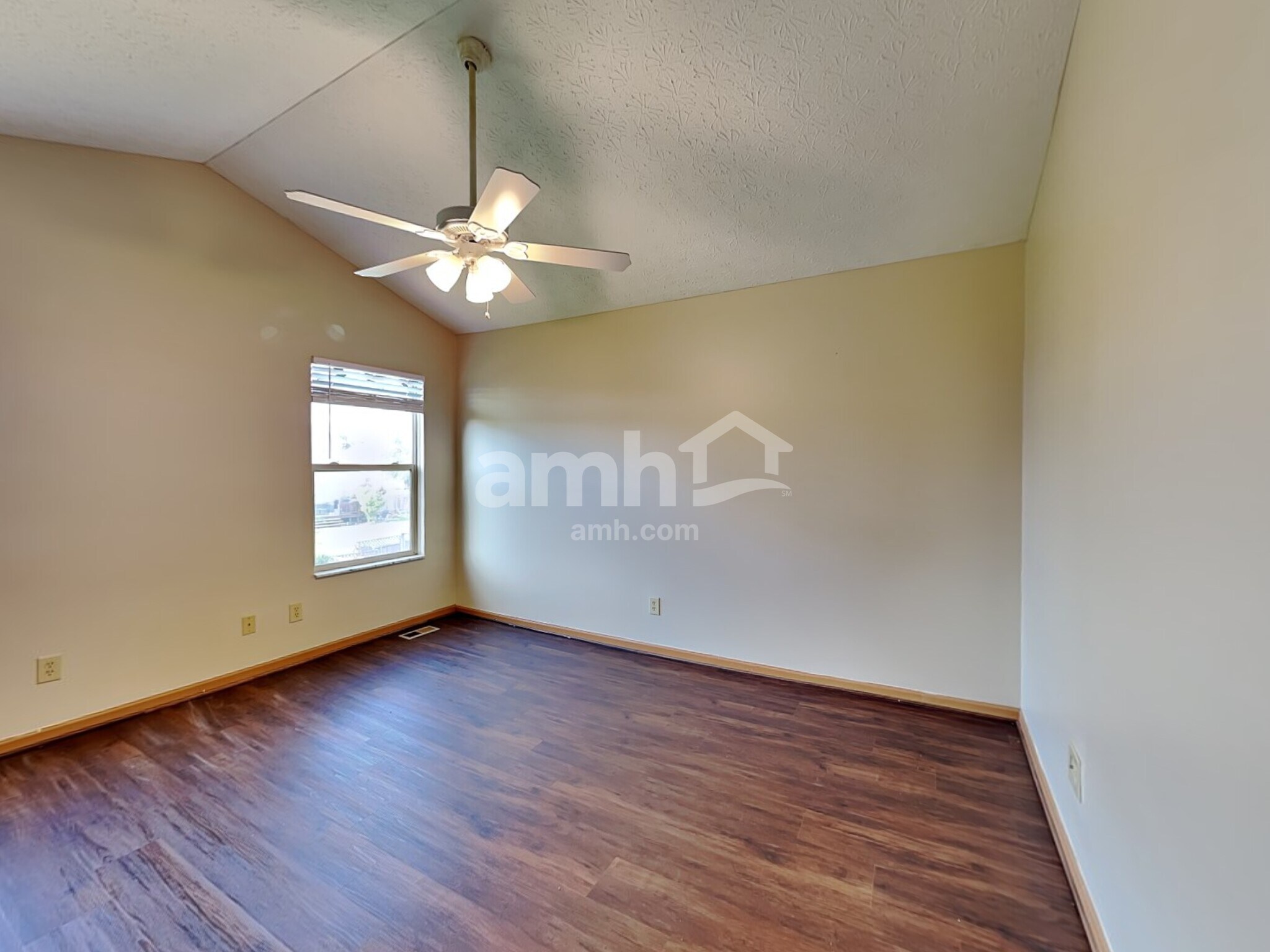 Building Photo - 5448 Longworth Dr