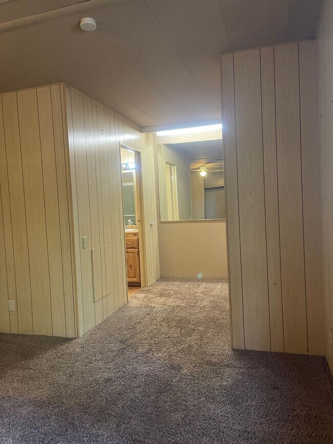 Building Photo - SHASTA FOREST VILLAGE / MANUFACTURED 2 BED 2 BATH HOME IN SHINGLETOWN