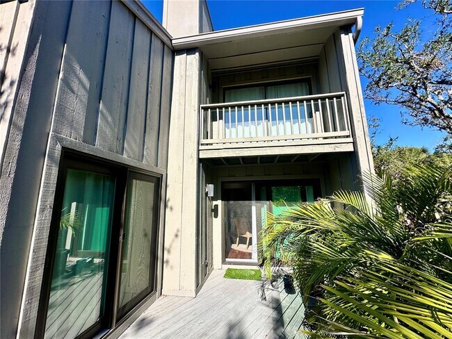 Building Photo - 1445 Landings Cir