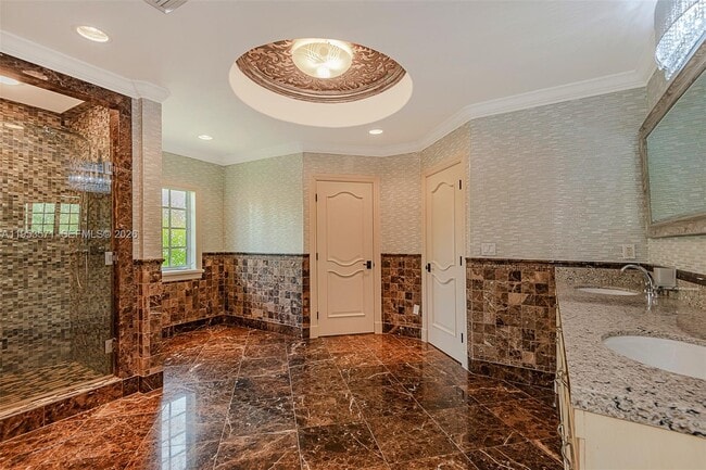 Building Photo - 674 Ocean Blvd