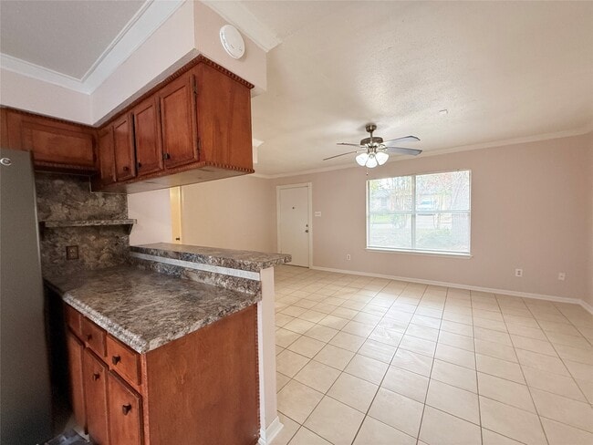 Building Photo - 208 Laurie Ln