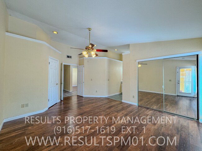 Building Photo - Spacious 3 Bedroom on corner lot