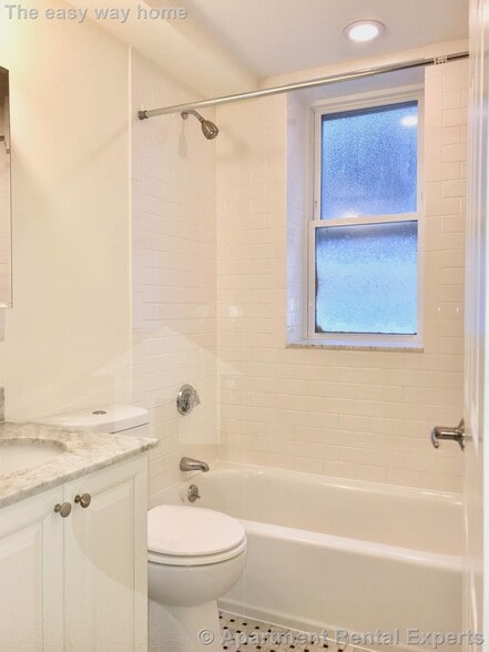 Building Photo - 3 Chauncy St