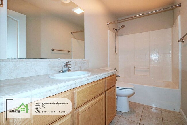 Building Photo - 22371 Rio Alto Dr