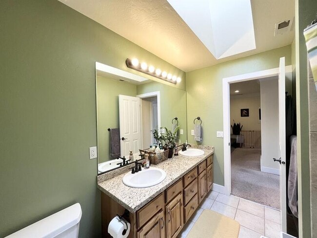 Building Photo - 2035 Quartzridge Dr