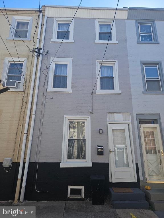 Primary Photo - 2665 Webb St