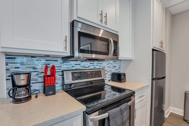 Building Photo - 306 W Gaston St