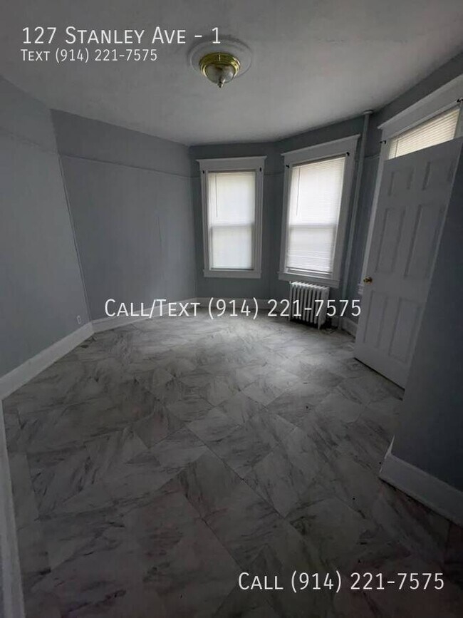 Building Photo - 127 Stanley Ave
