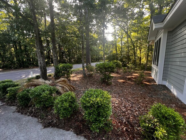 Building Photo - 1237 Clipper Rd