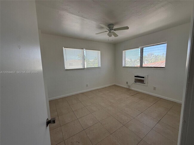 Building Photo - 744 85th St