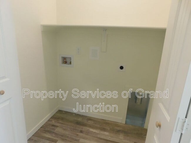 Building Photo - 2364 Canyon Ct