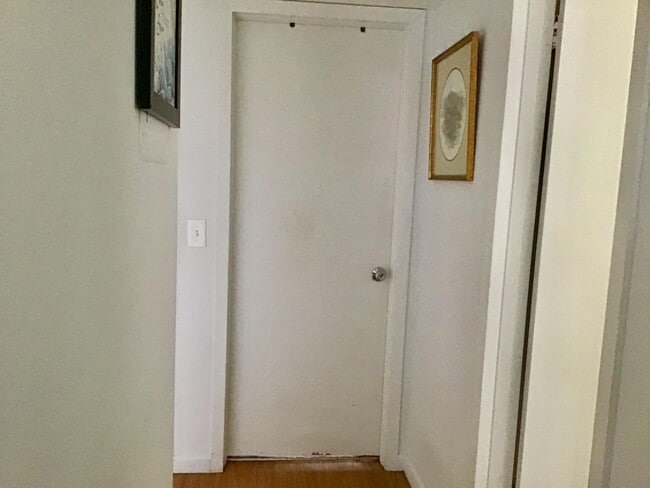 Building Photo - 84 Brighton B