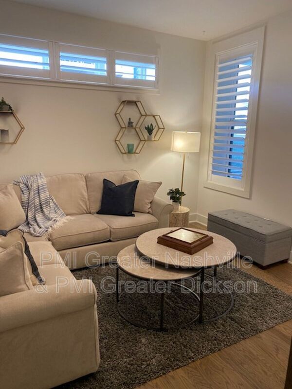 Building Photo - 520 Southgate Ave