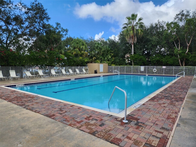 Building Photo - 1303 Seagrape Cir