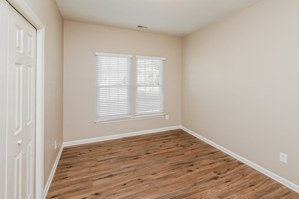 Building Photo - 2117 David Earl Dr