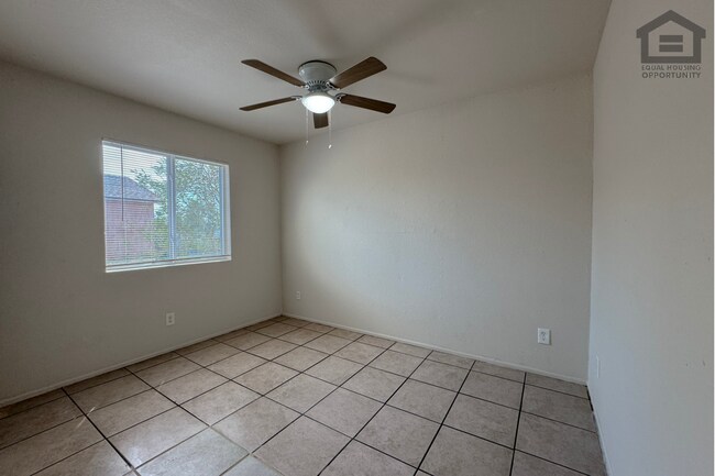 Building Photo - 641 N 30th St