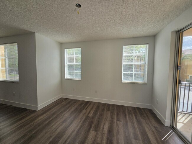 Building Photo - 2360 E Preserve Way