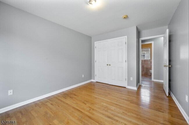 Building Photo - 21-23 Norfolk Street Unit