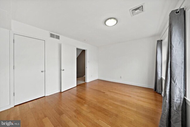 Building Photo - 4041 Cresson St