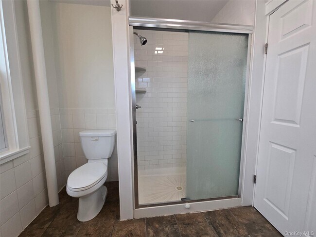 Building Photo - 10 Ohio Ave