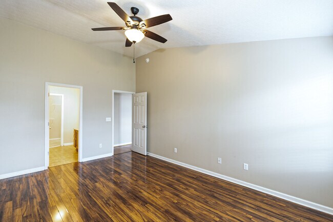 Building Photo - 2481 Crescenzio Way
