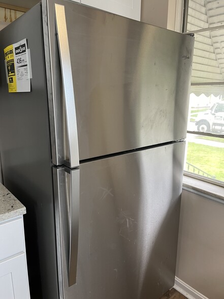 Large Refrigerator - 2147 Eldred Ave