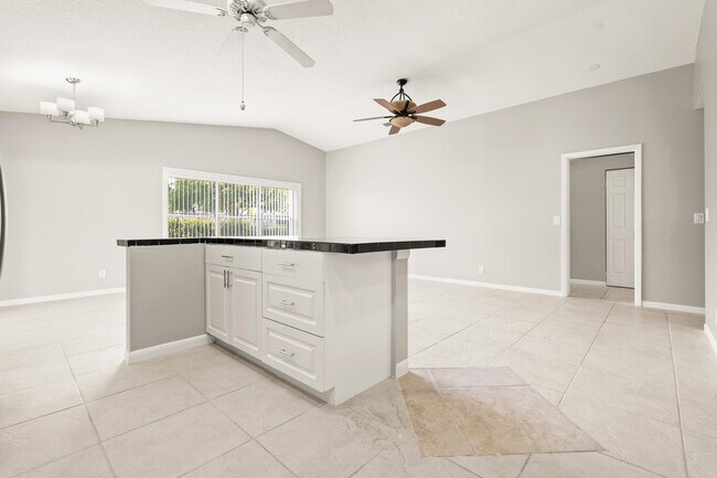 Building Photo - 1209 Pine Sage Cir