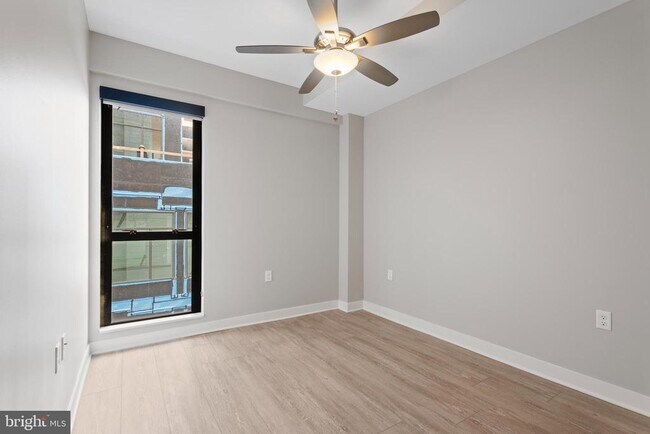 Building Photo - 1320 Fenwick Ln