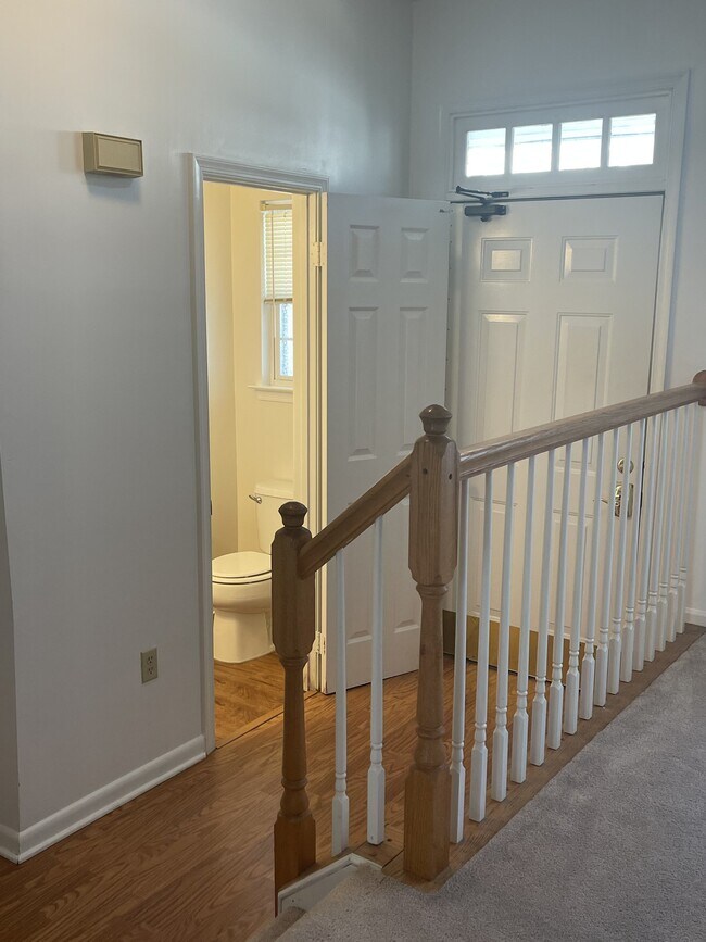 Building Photo - 124 Richards Ln