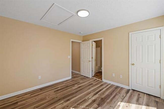 Building Photo - Two Master Suite Townhouse in Avalon Woods