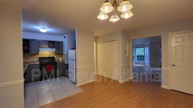 Building Photo - 1070 Huntington Trce SE