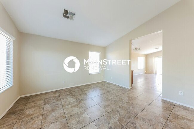 Building Photo - 3 Bedroom Pet-Friendly Home in Phoenix, AZ with Main Street Renewal