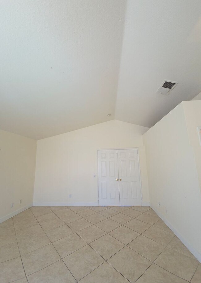 Building Photo - 8577 Rosemary Dr