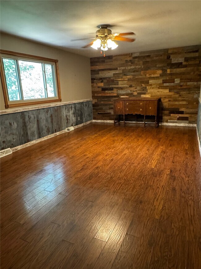 Building Photo - 12 Deer Trail