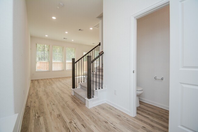 Building Photo - 571 Dry Fork Ln