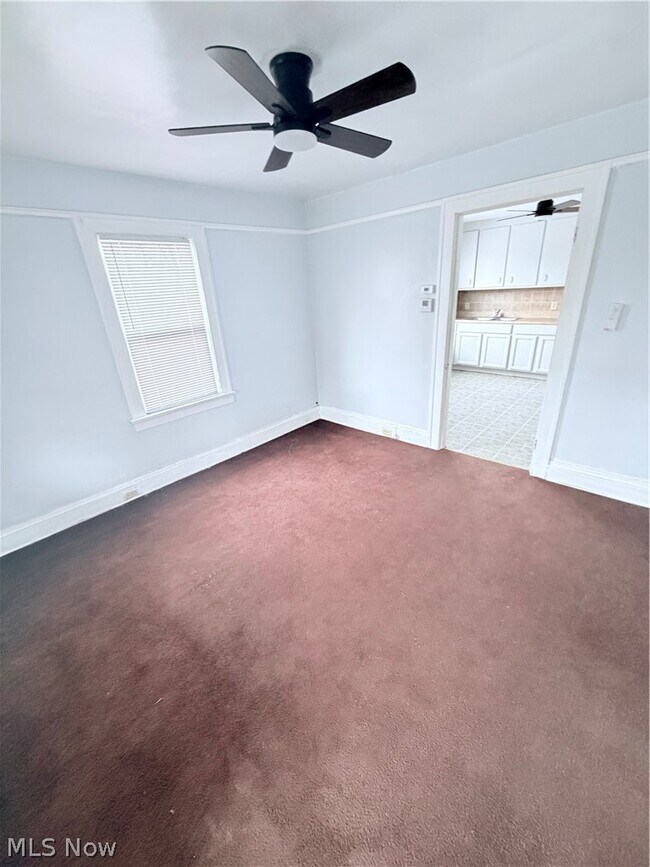 Building Photo - 14011 Glendale Ave