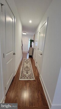 Building Photo - 418 SADIE Ave