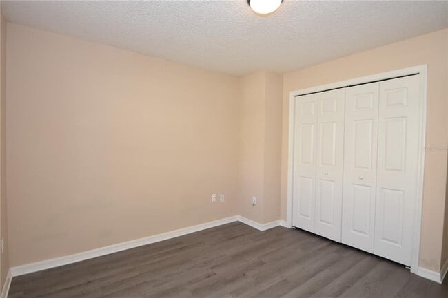 Building Photo - 8 Regency Dr