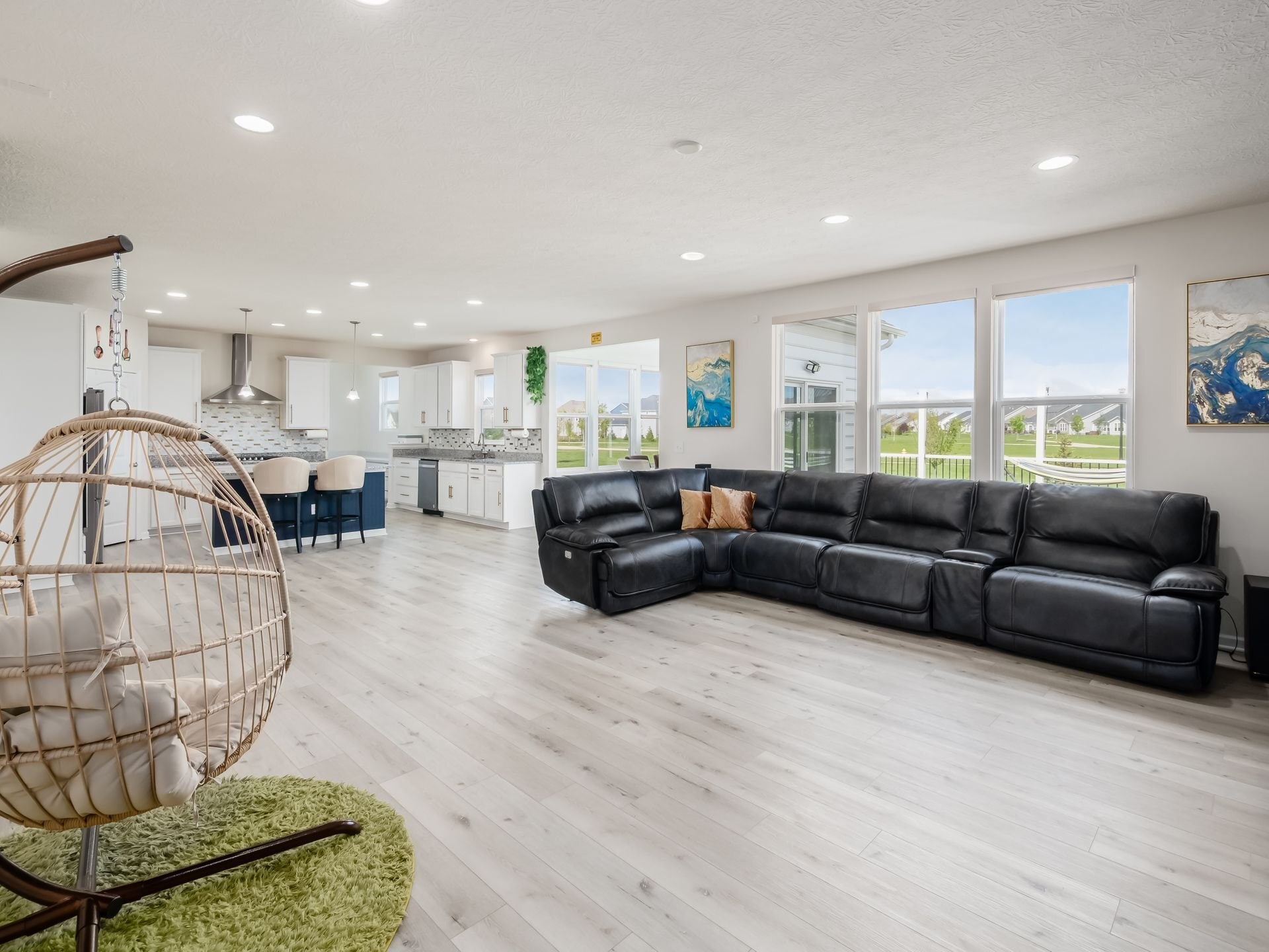 Building Photo - 274 Cambie Dr