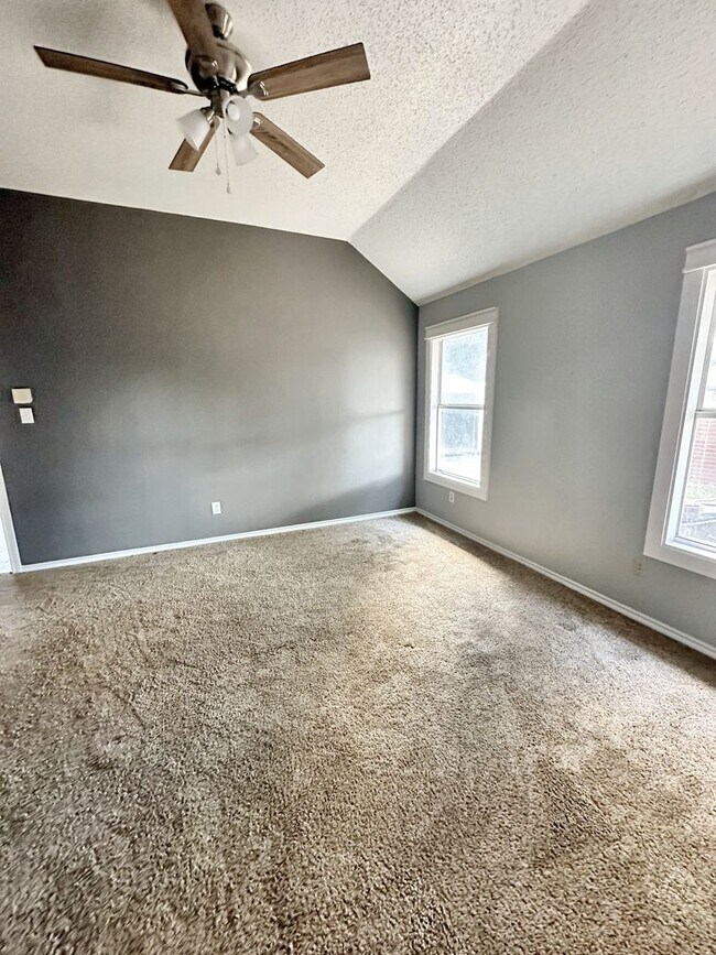 Building Photo - SPACIOUS REMODELED HOME NEAR MAJOR ARLINGT...