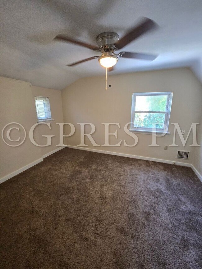 Building Photo - 2 Bedroom House for rent in Hampton