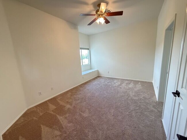 Building Photo - To schedule a viewing, call Wally Fellman at 702-493-9787