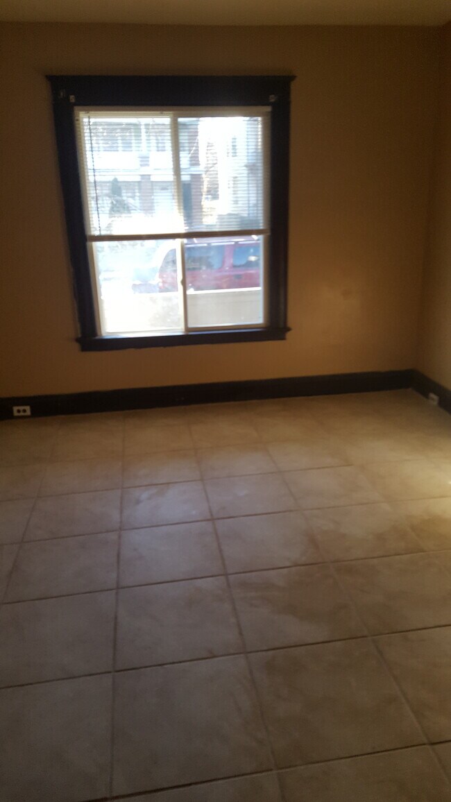 Building Photo - 459 9th St